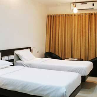 Test Hotel Naivedya, Gadag 4